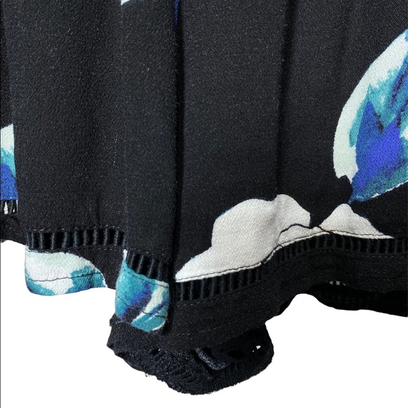 Kendall & Kylie Black Floral Romper Small - Picture 12 of 16